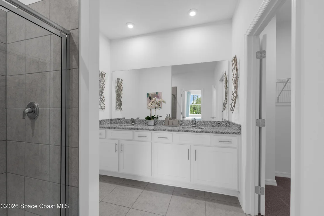 Photo of 866 Castleford Avenue NE