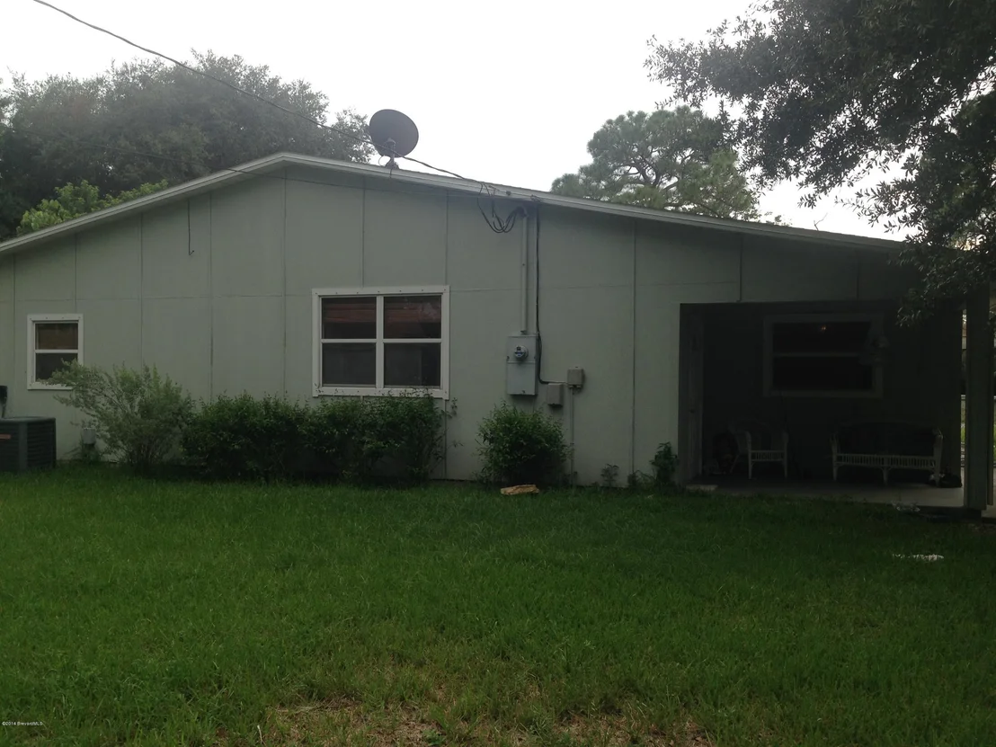Photo of 906 Acacia Way
