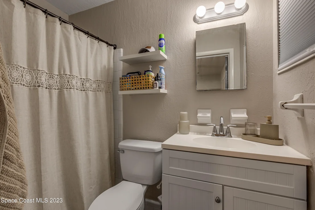 Photo of 160 Melaleuca Drive