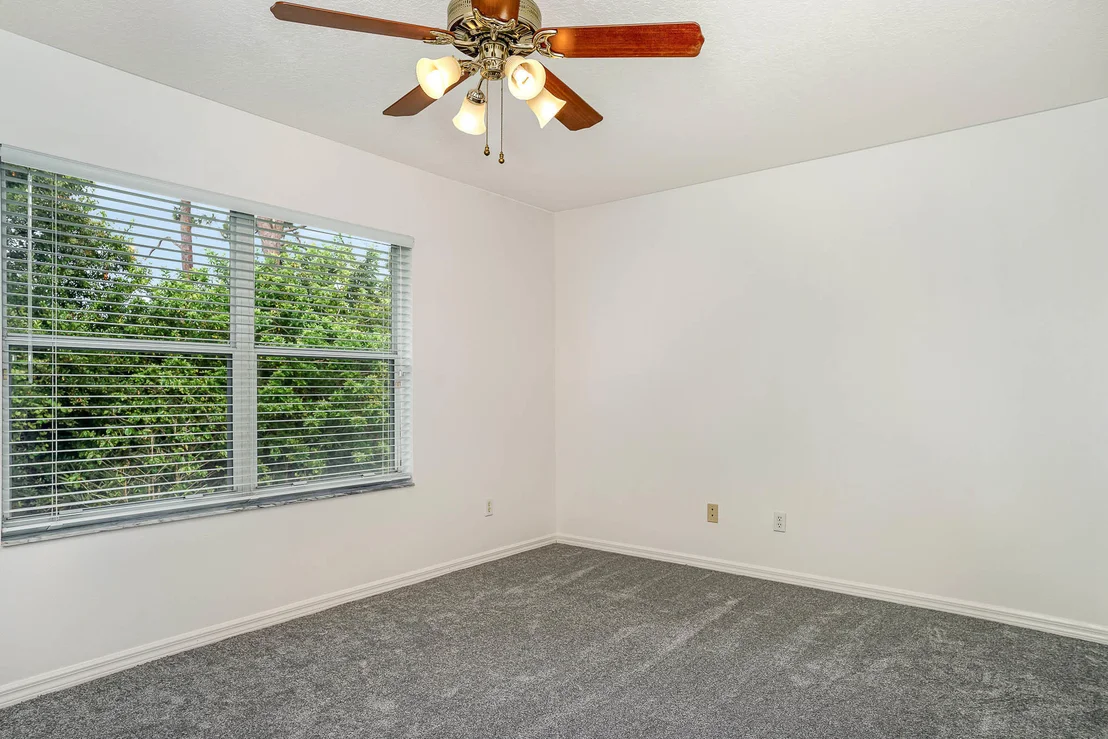 Photo of 4353 Long Lake Road