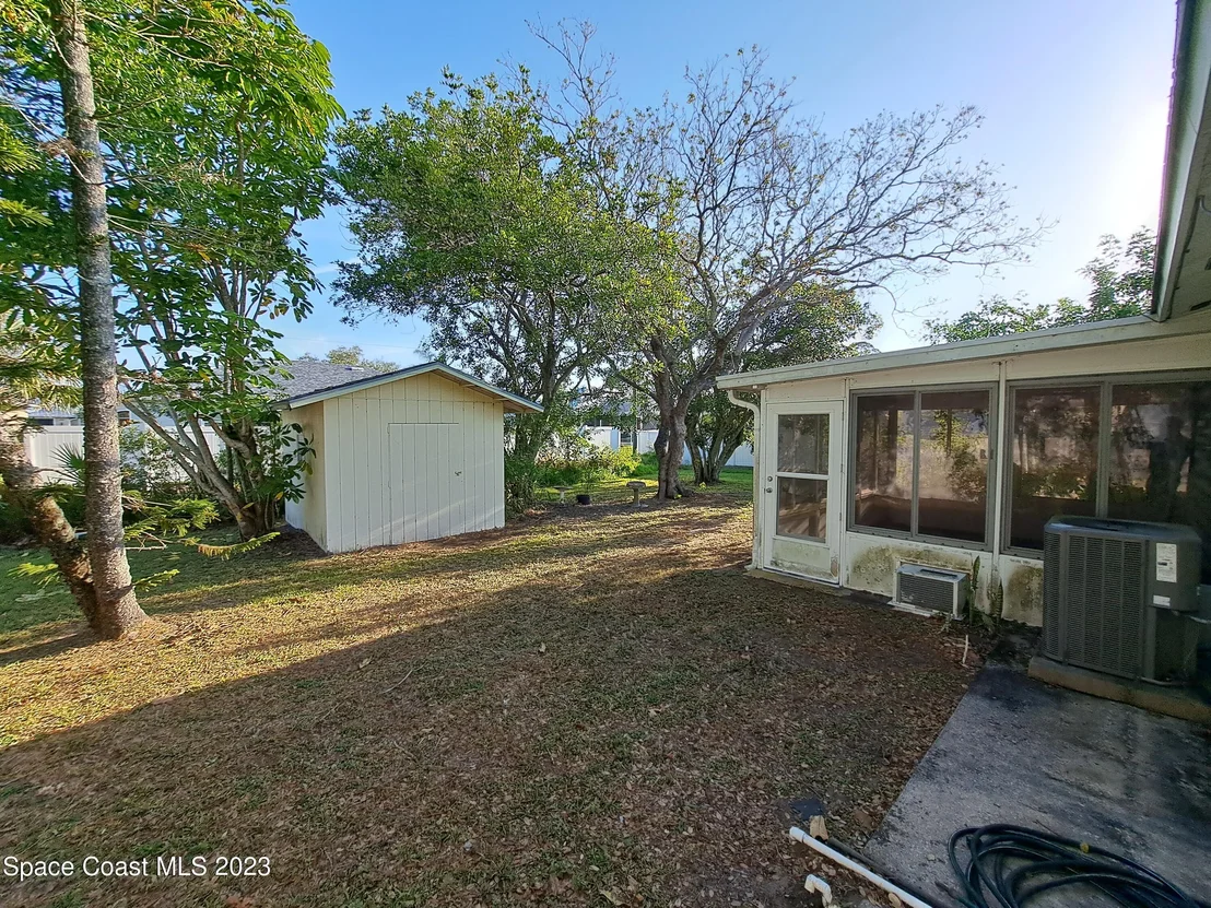 Photo of 925 Gulfstream Avenue