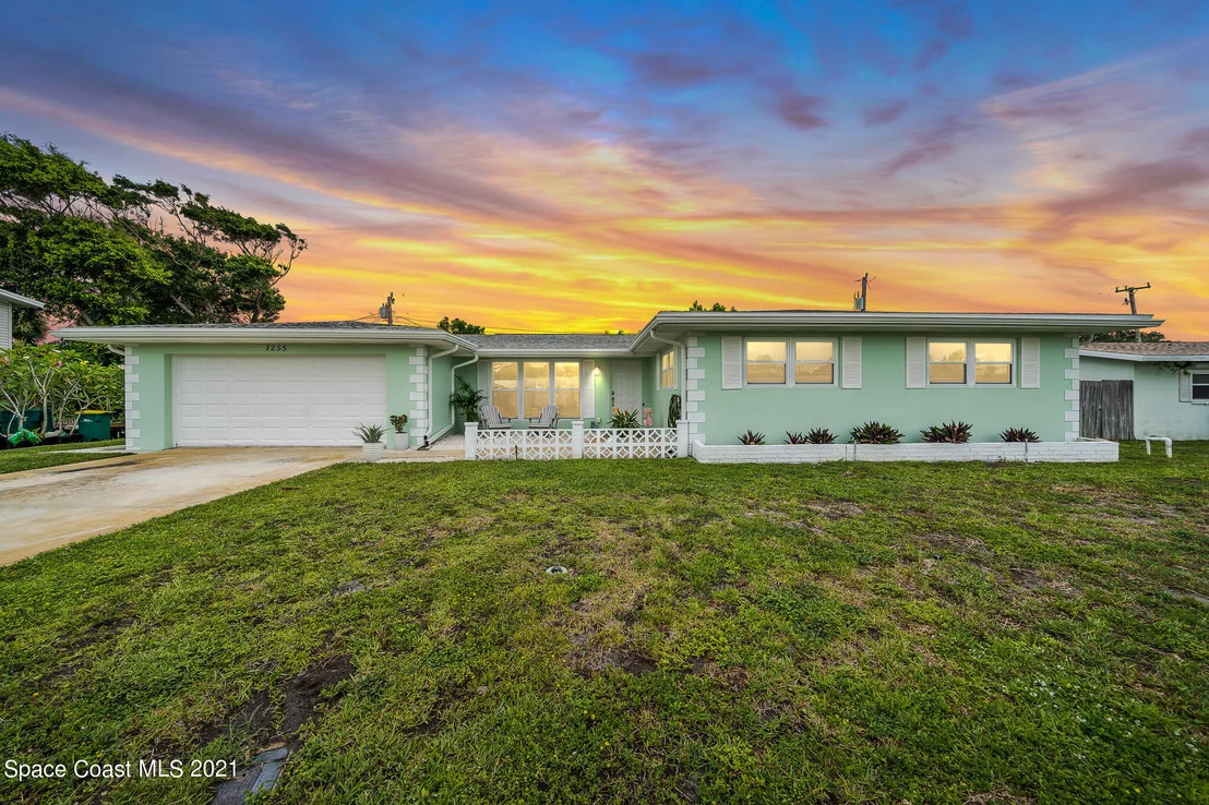 Photo of 1255 Seminole Drive