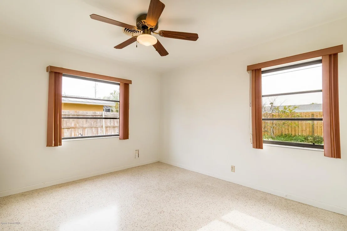 Photo of 321 First Avenue