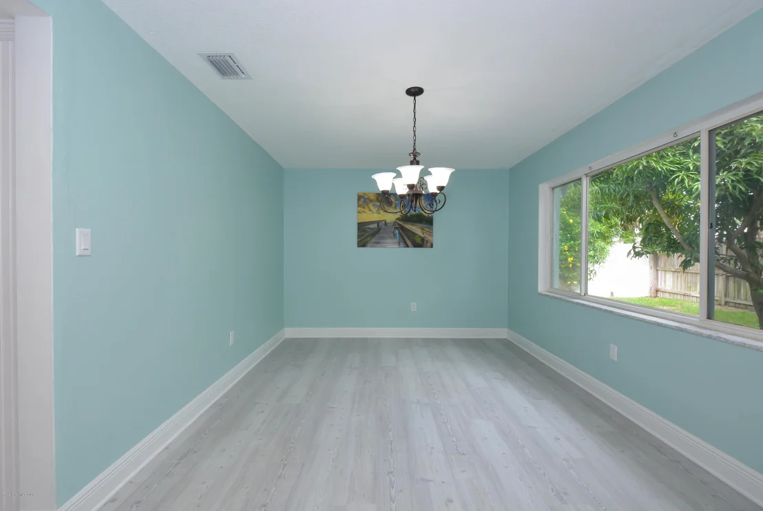 Photo of 460 Oak Ridge Drive