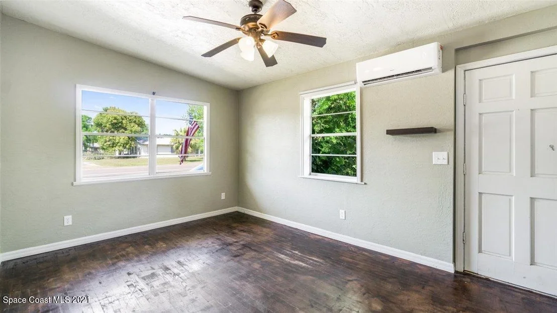 Photo of 7535 Sheridan Road