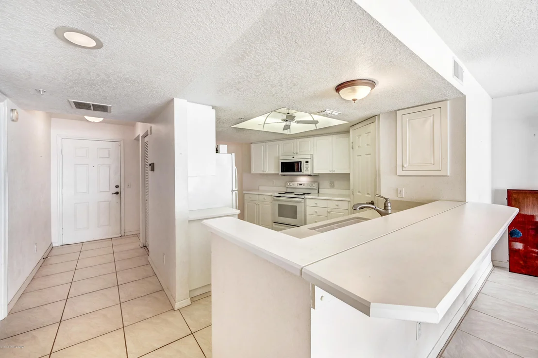 Photo of Unit 304 at 102 Riverside Drive