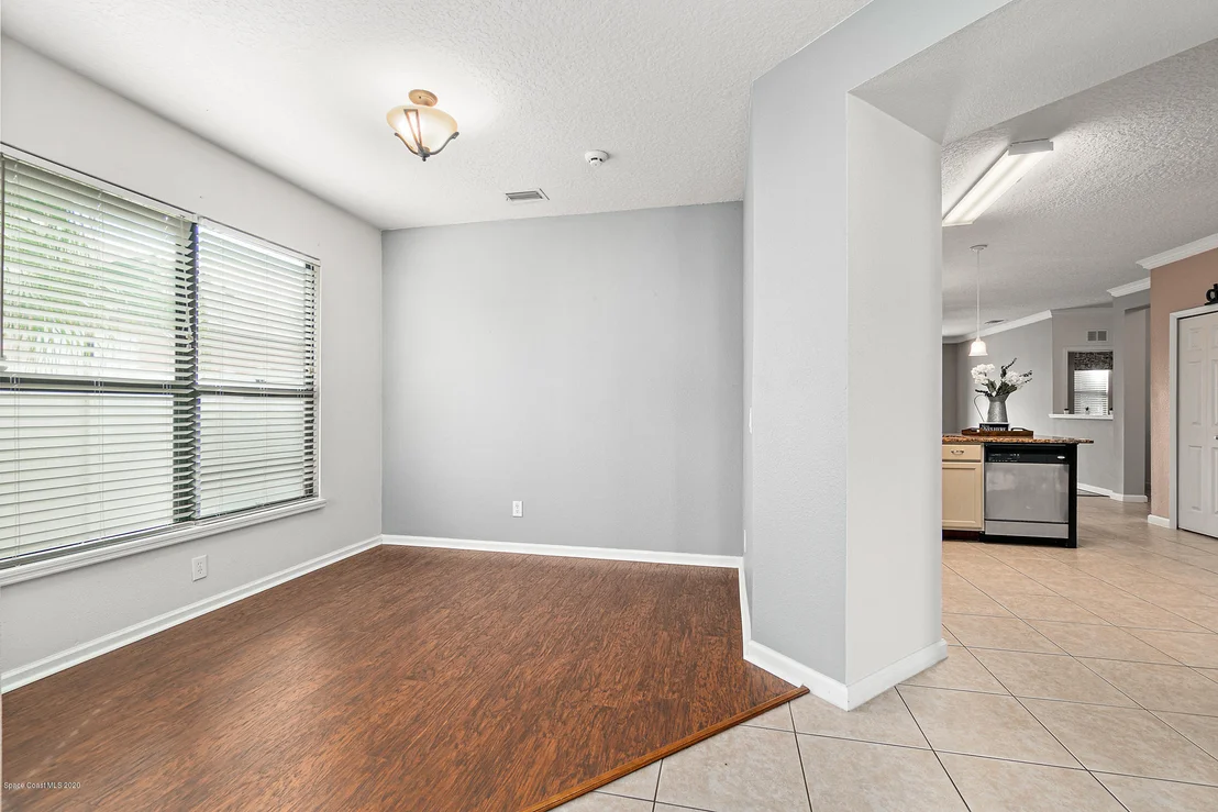 Photo of 1210 Bolle Circle