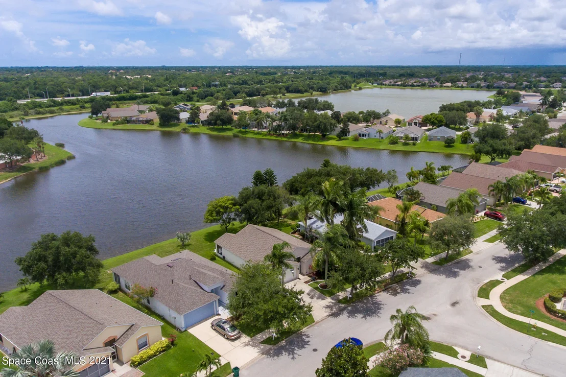 Photo of 530 Wickham Lakes Drive