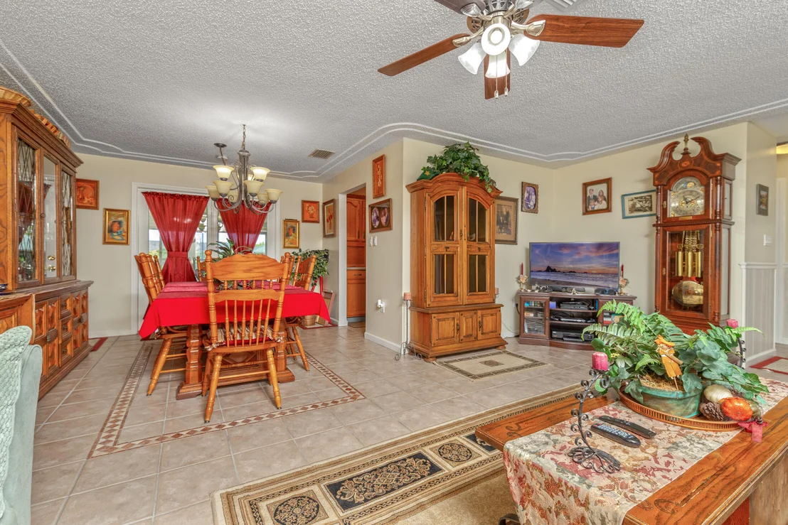 Photo of 449 Sparrow Drive