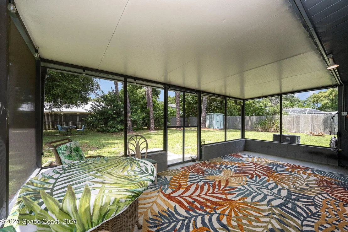 Photo of 6434 Cable Avenue