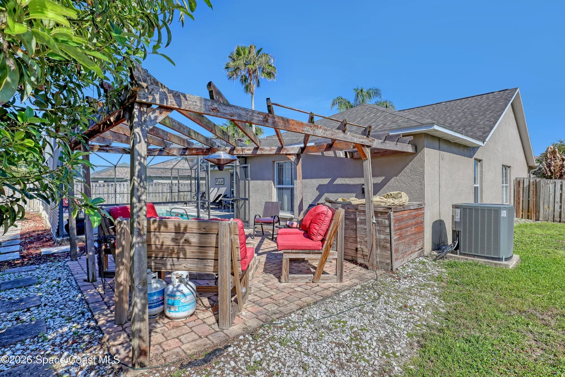 Photo of 1432 Old Millpond Road