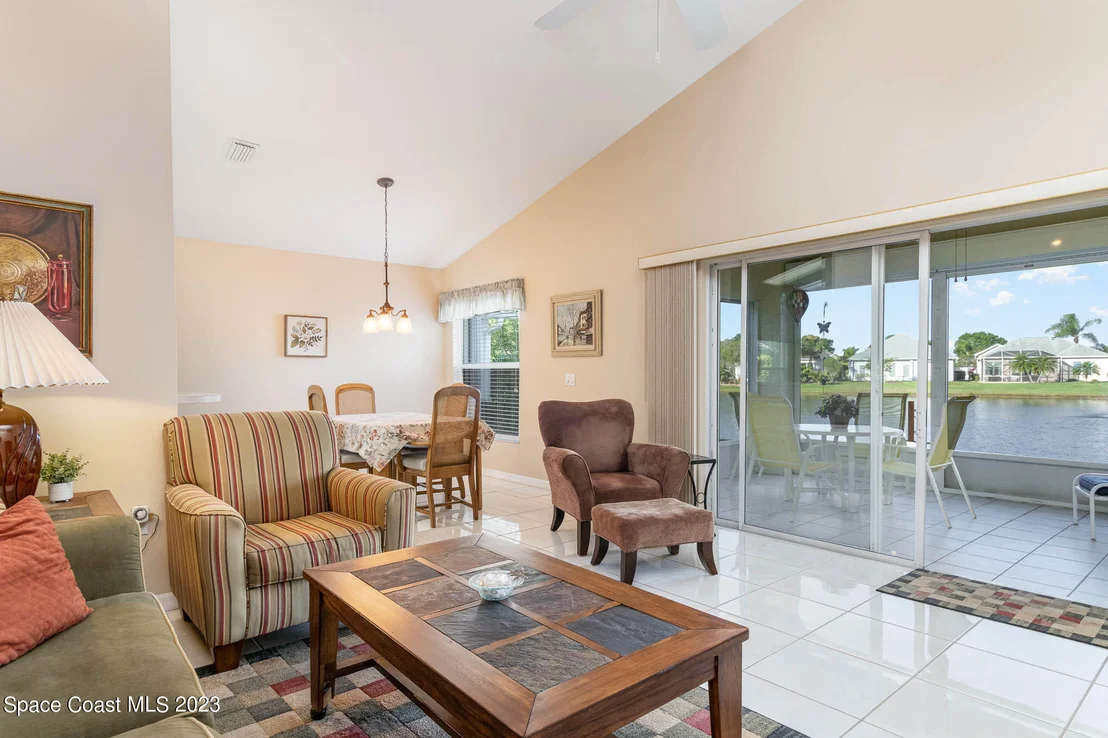 Photo of 2421 Addington Circle