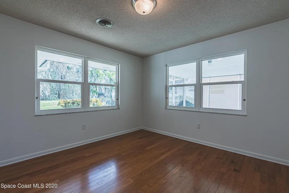 Photo of 1945 Trimble Road