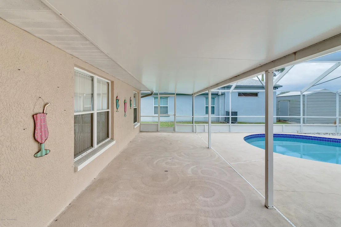 Photo of 607 Sandpiper Circle
