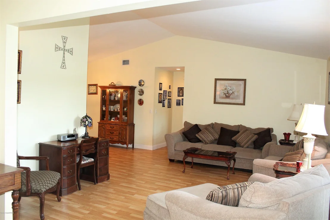 Photo of 5600 Friendly Street