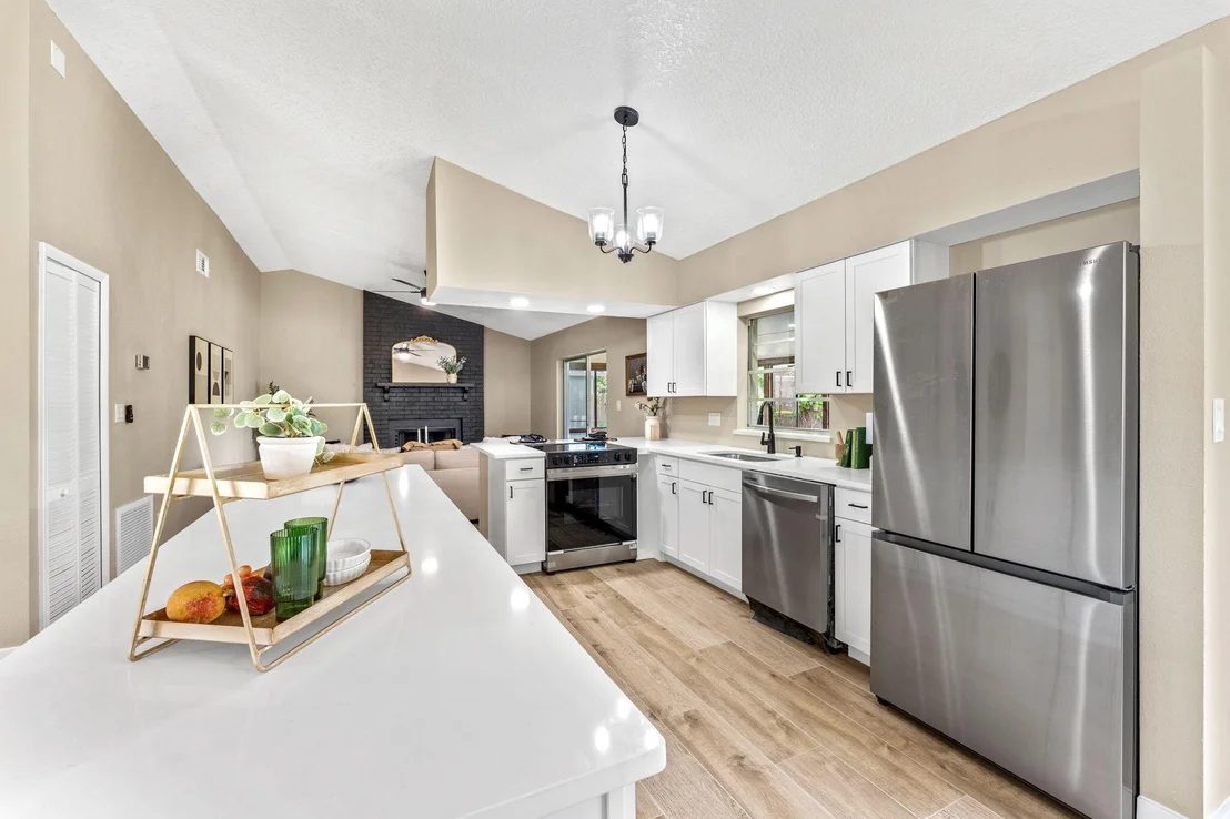 Photo of 4695 Robert Street