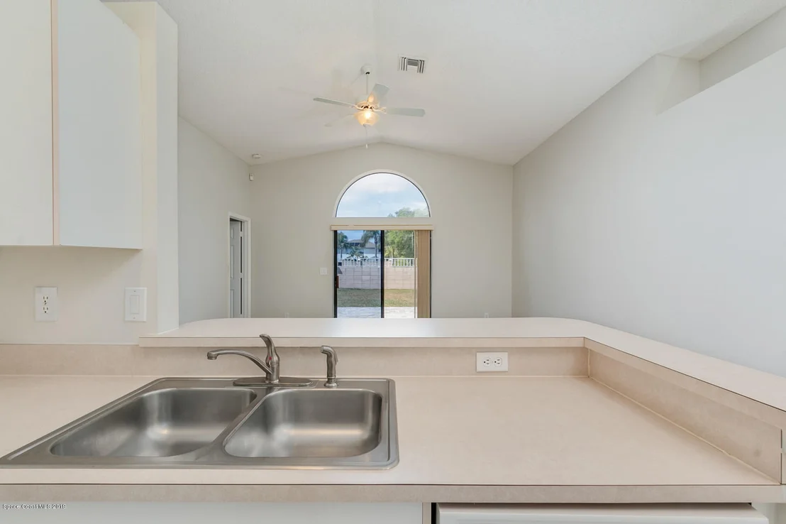Photo of 6990 Hammock Trace Drive