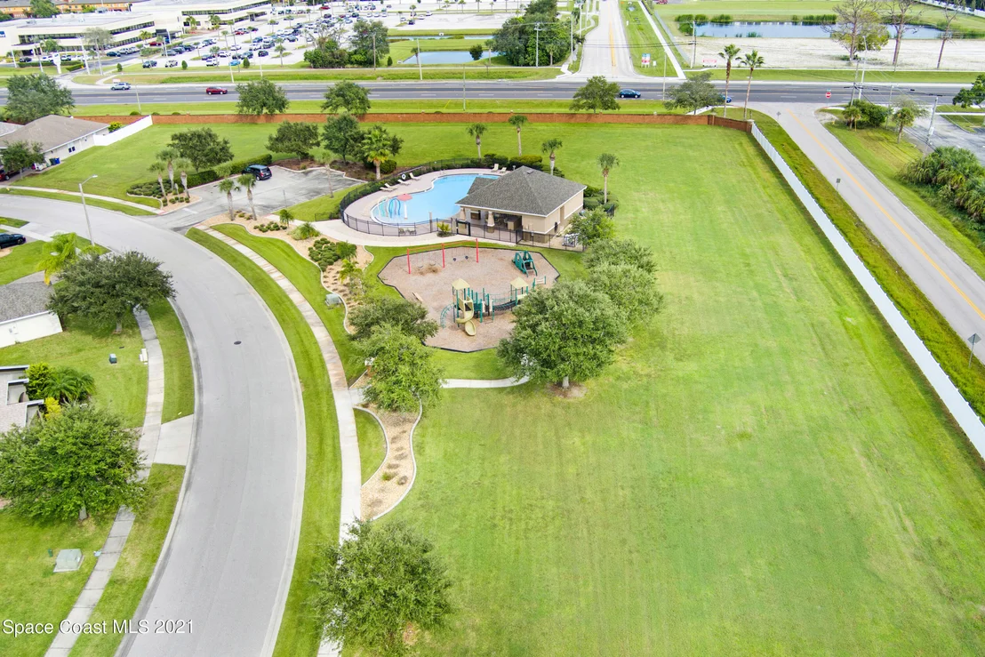 Photo of 1971 Bridgeport Circle