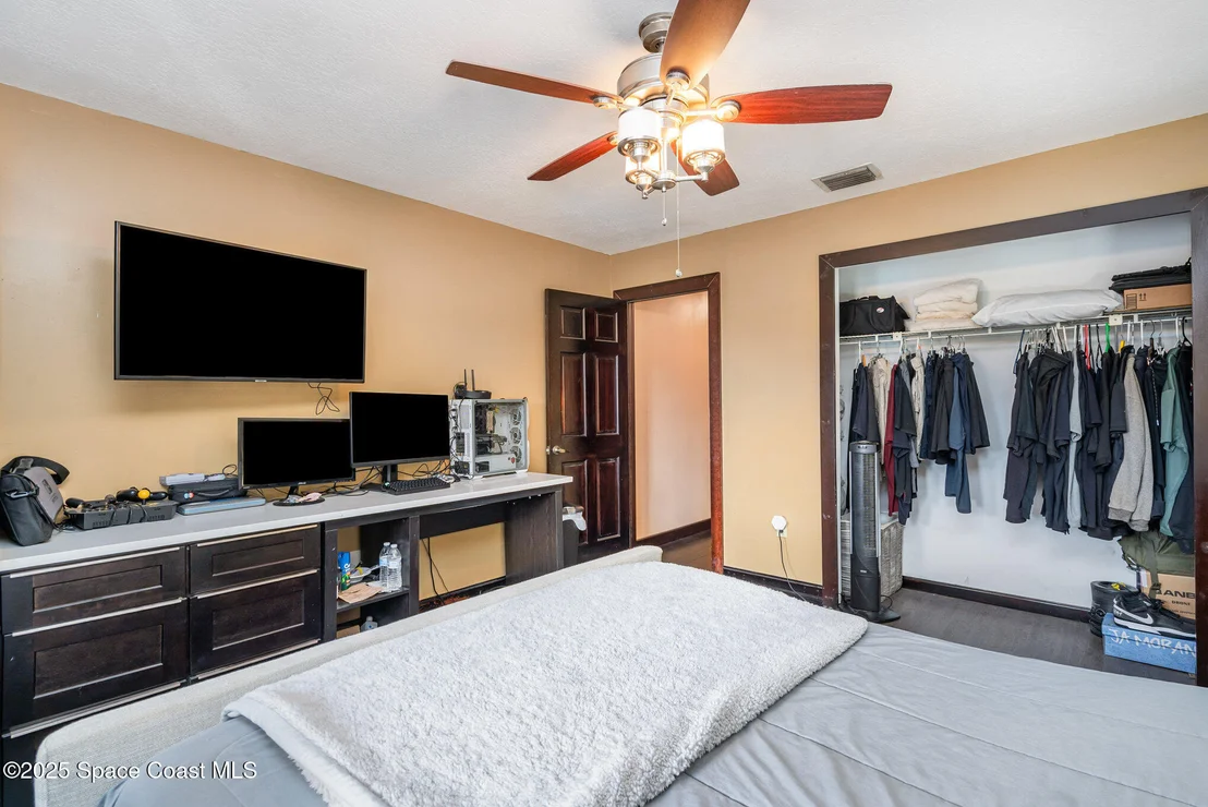 Photo of 562 Lake Ashley Circle