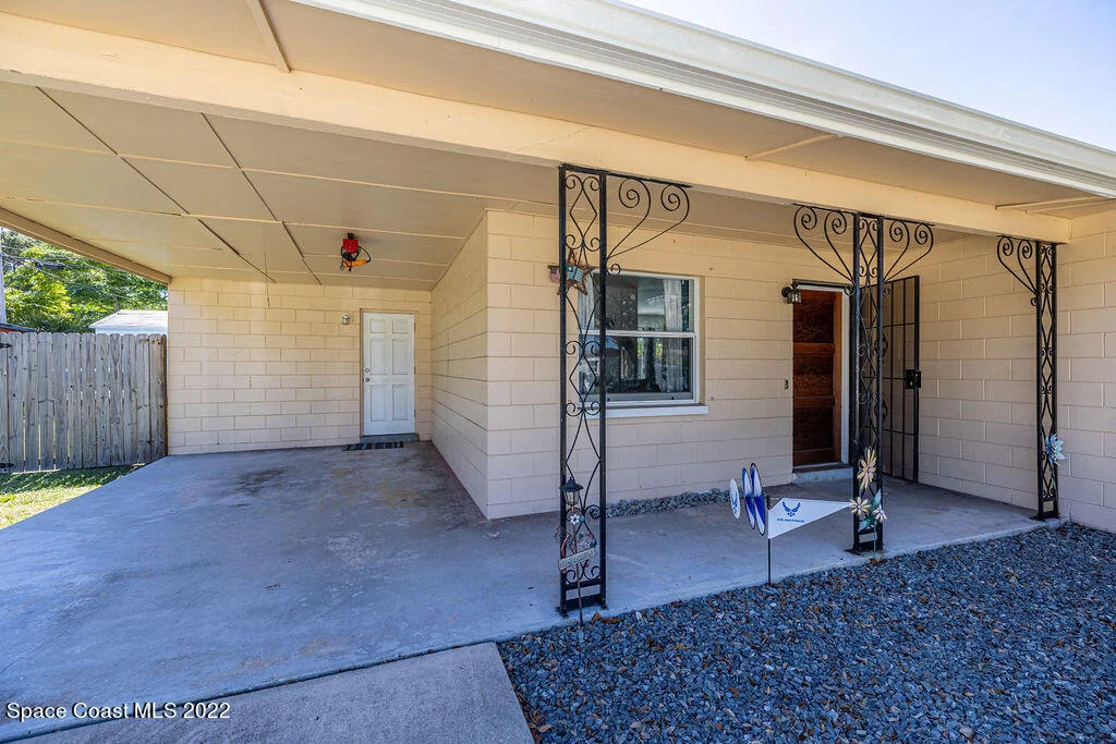 Photo of 1369 Estridge Drive