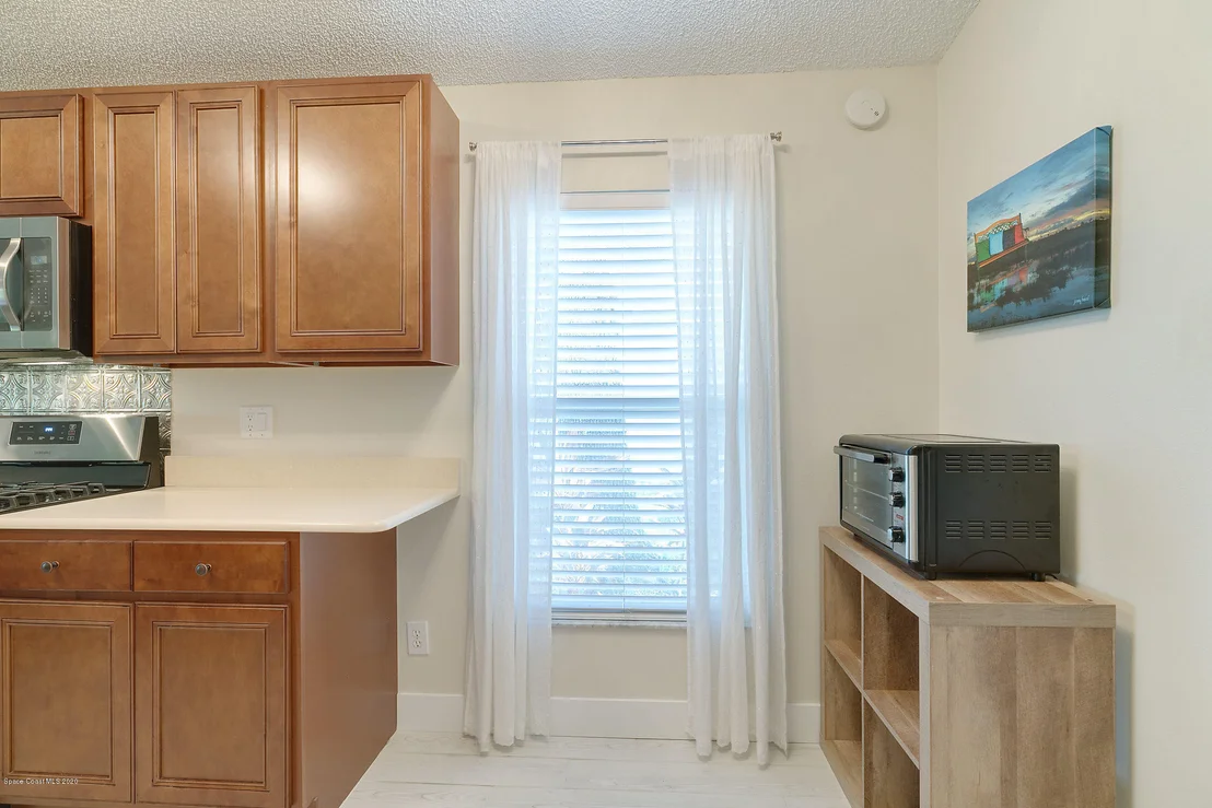 Photo of 877 Villa Drive
