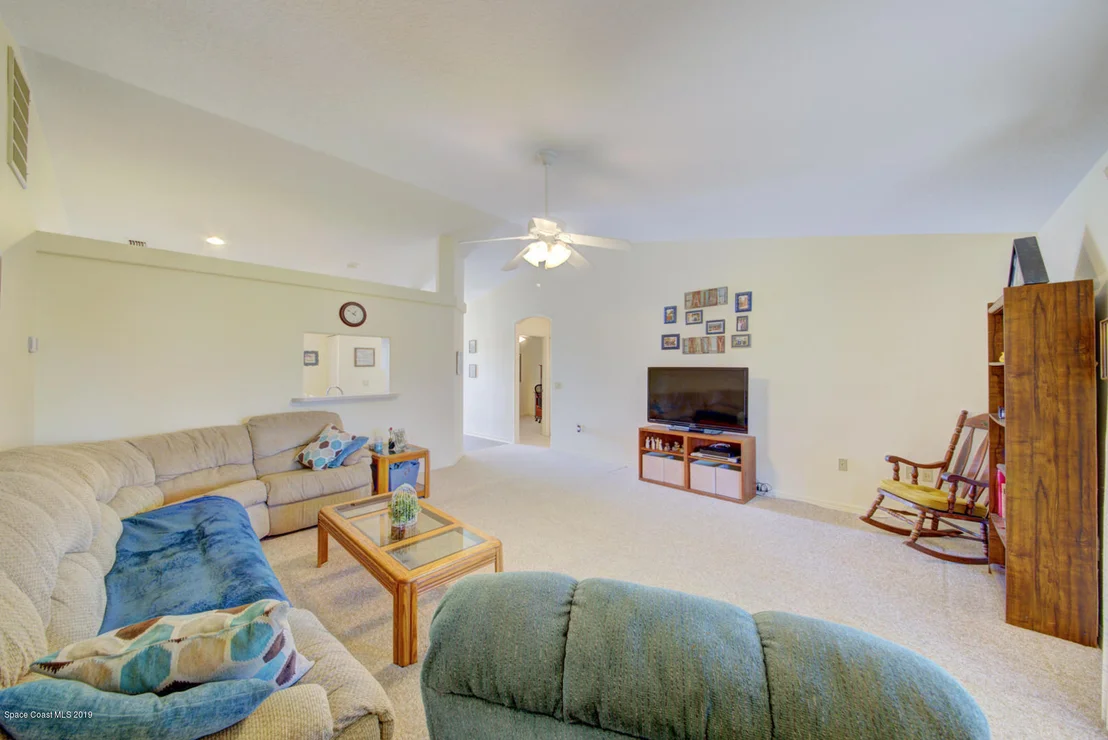Photo of 6845 Cedar Avenue