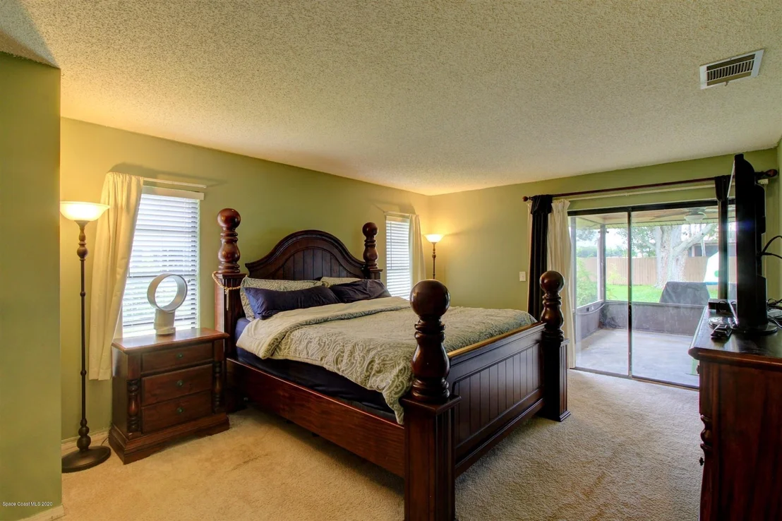 Photo of 881 Sunnybrook Lane