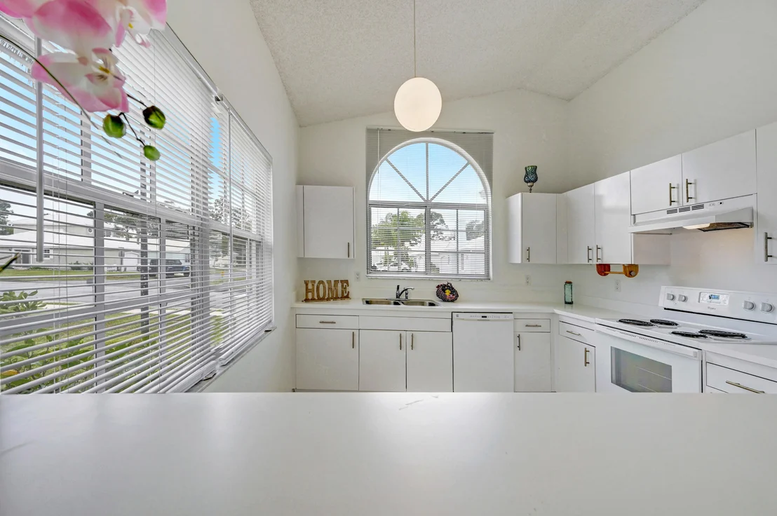 Photo of 858 Wateroak Drive NE