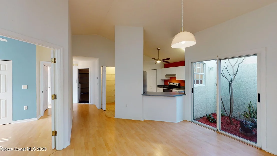 Photo of 322 Myrtlewood Road
