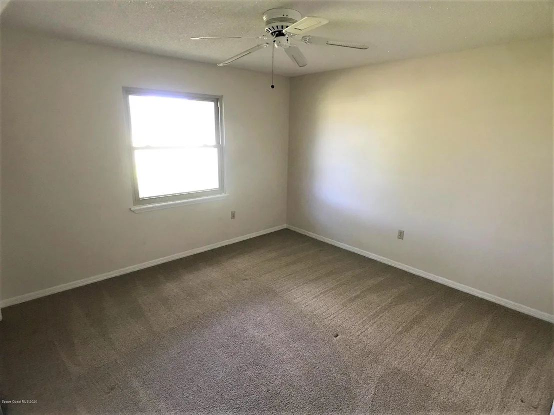 Photo of 696 Jupiter Boulevard NW