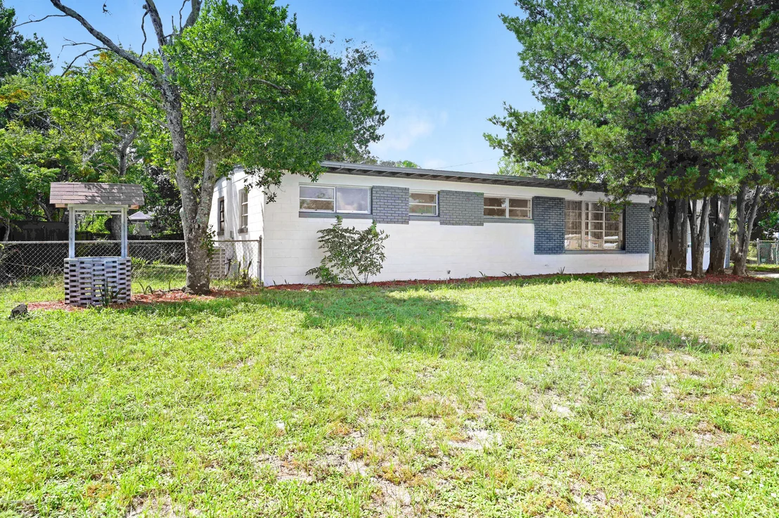 Photo of 1211 Westview Drive