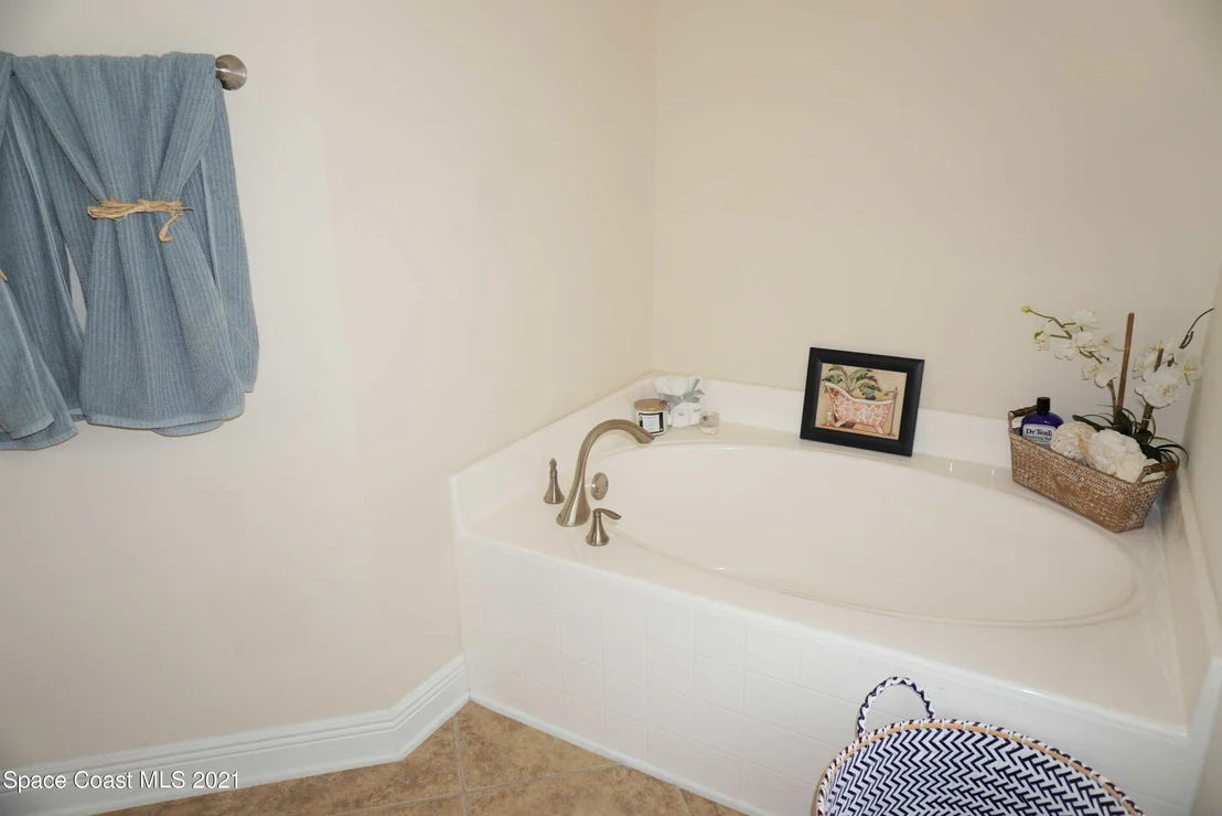 Photo of 1346 Alaqua Way