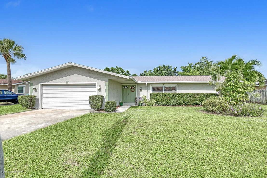 Photo of 402 Surf Road