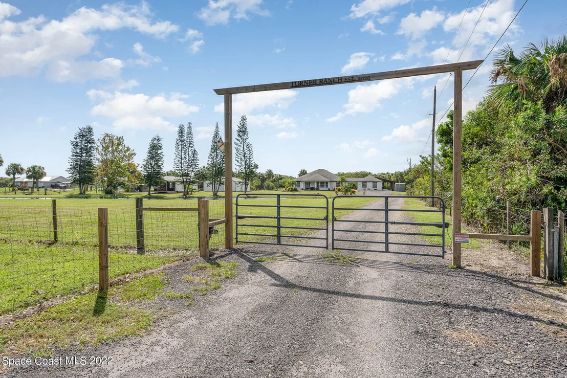 Photo of 3215 Lionel Road