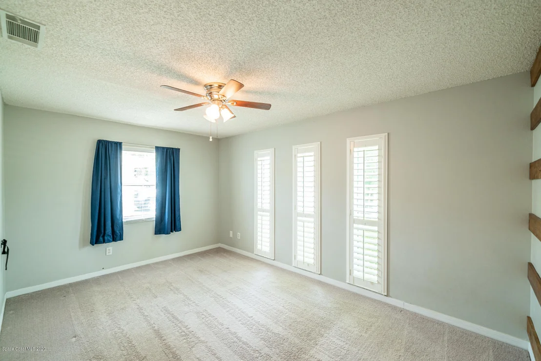 Photo of 2898 Corbusier Drive