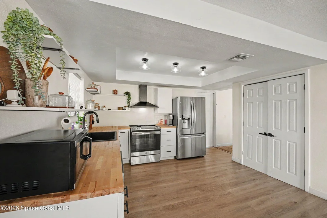 Photo of 2355 Reef Avenue
