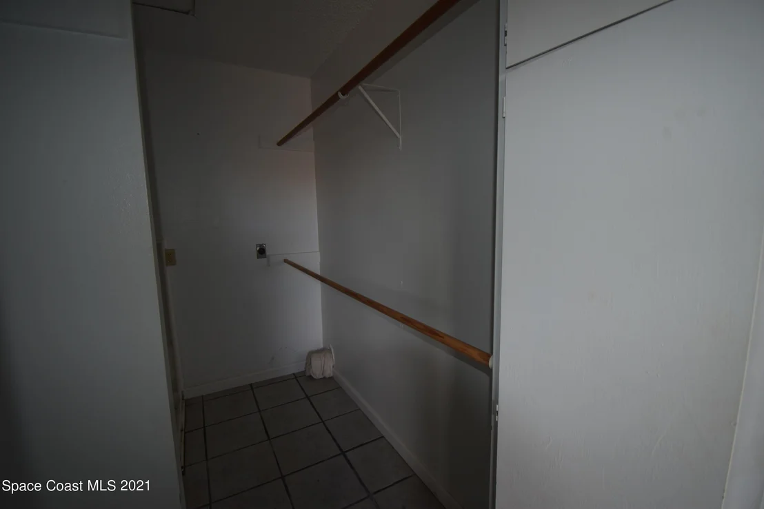 Photo of Unit 17 at 4416 Overlook Drive