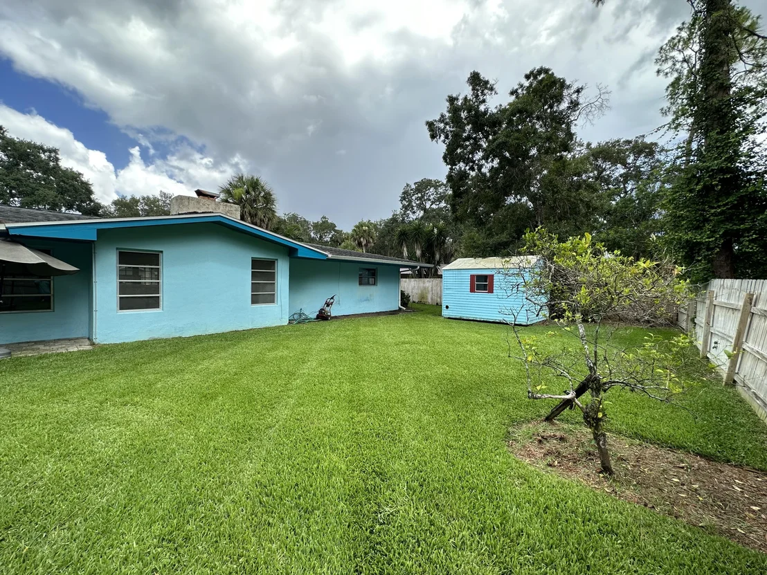 Photo of 319 Meadowood Lane