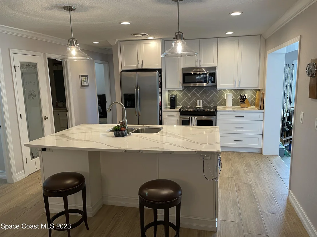 Photo of 387 Carmine Drive