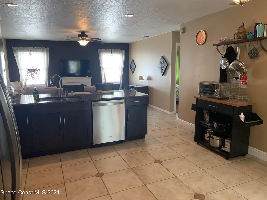 Photo of 6565 Dock Avenue