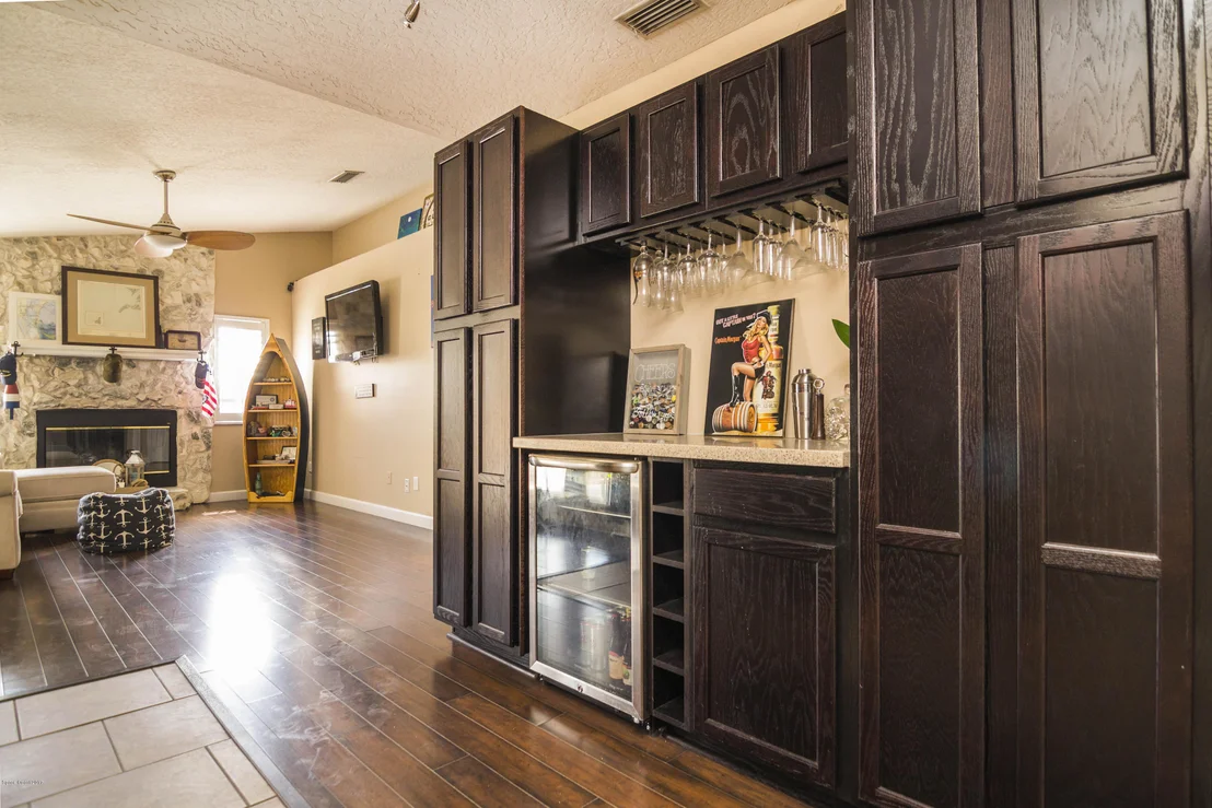 Photo of 6855 Cedar Avenue