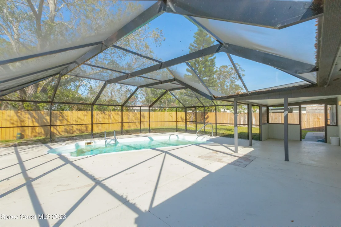 Photo of 965 Bridle Lane