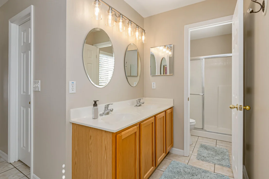 Photo of 4612 Radford Lane