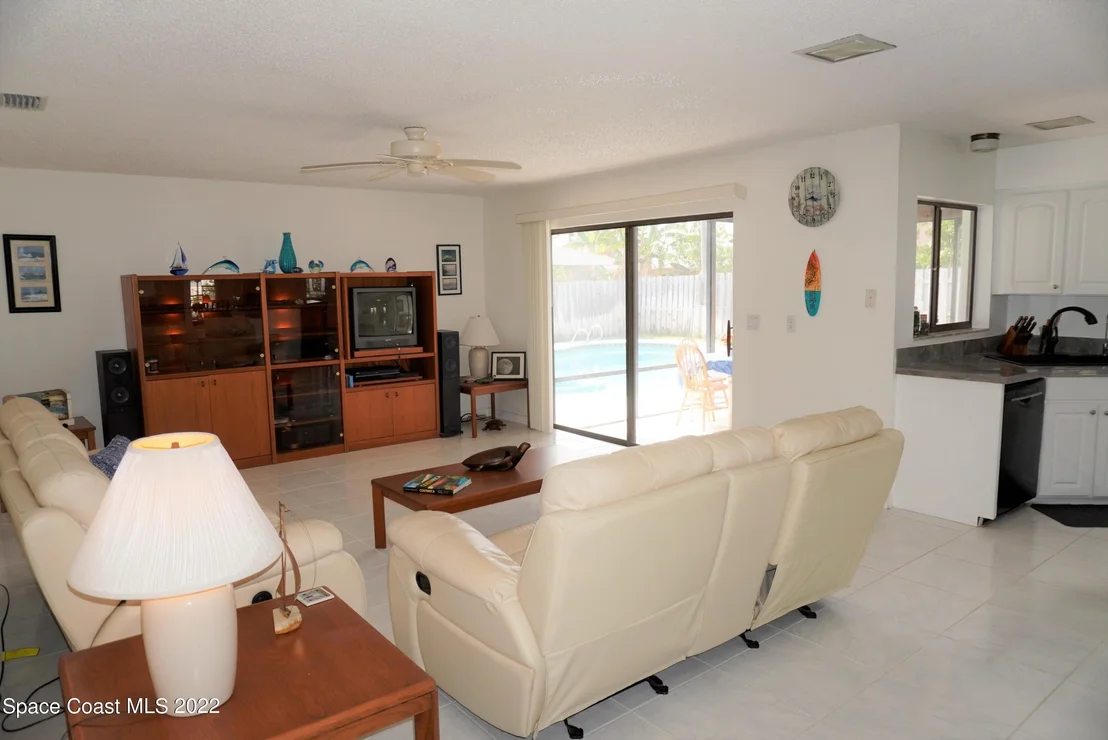 Photo of 710 Hibiscus Drive