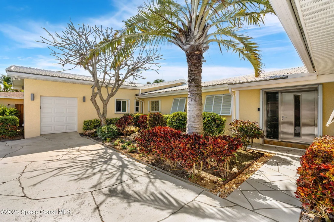 Photo of 561 Capri Road