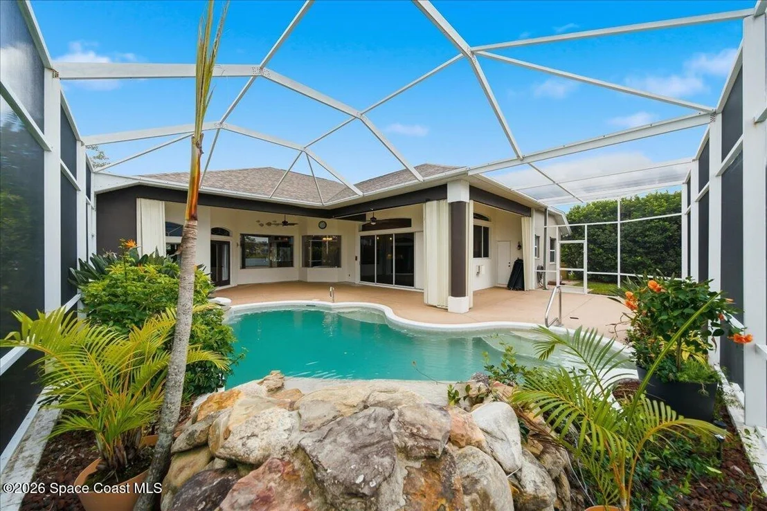 Photo of 825 Thrasher Drive