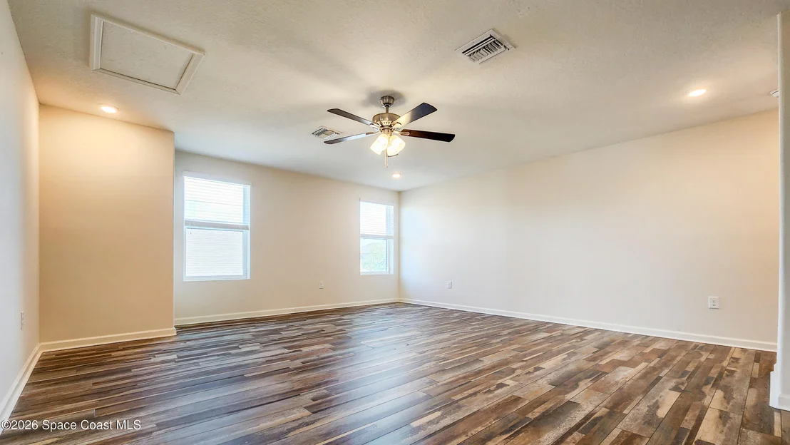 Photo of 1061 Peta Way