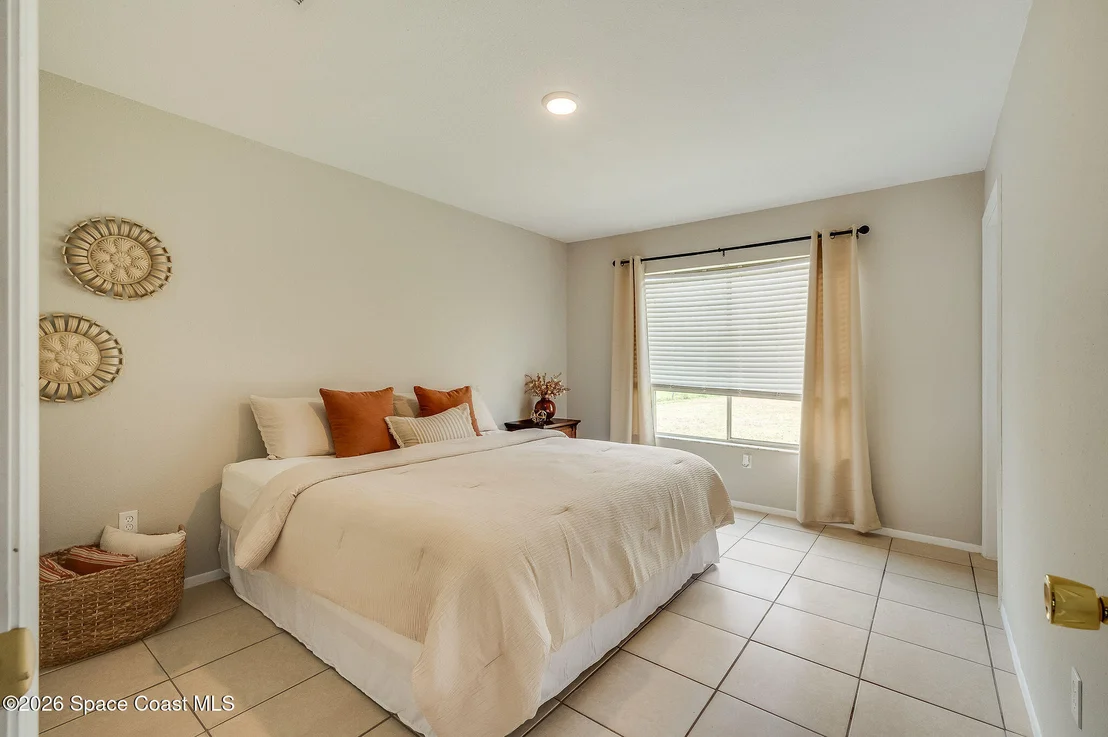Photo of 730 Azure Avenue NE