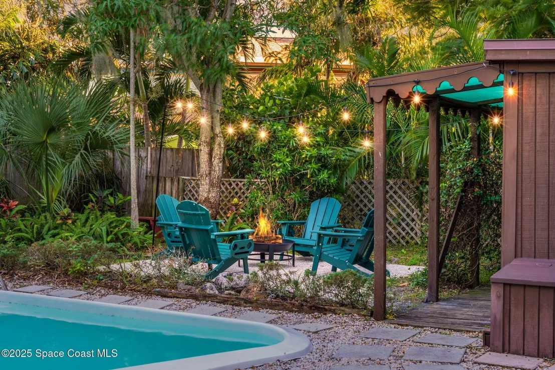 Photo of 597 Old Oak Street