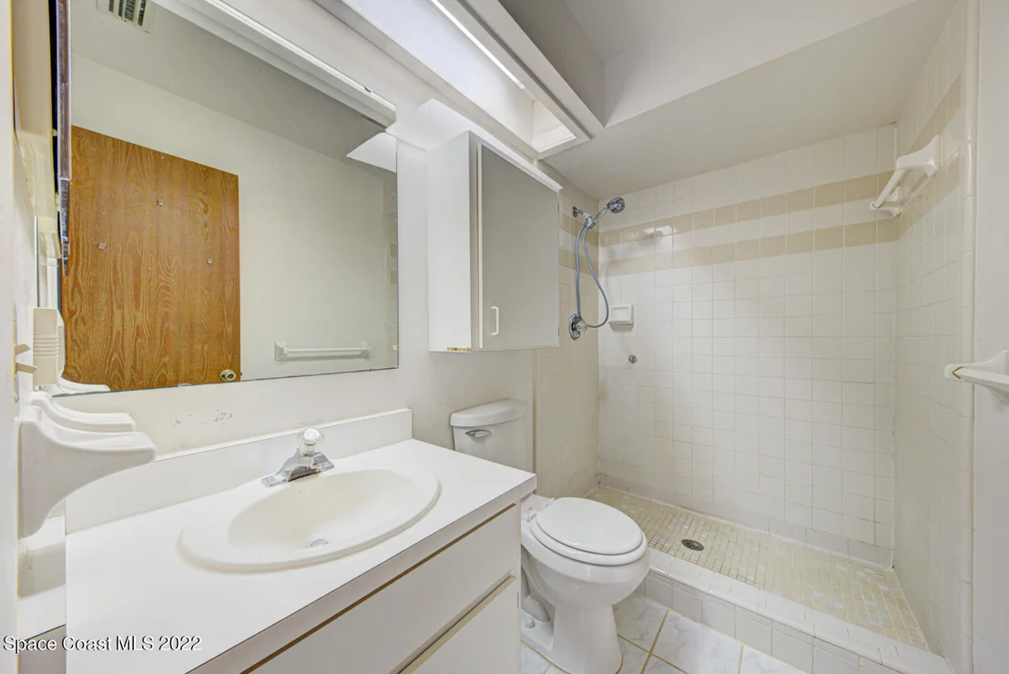 Photo of 2472 Nobility Avenue
